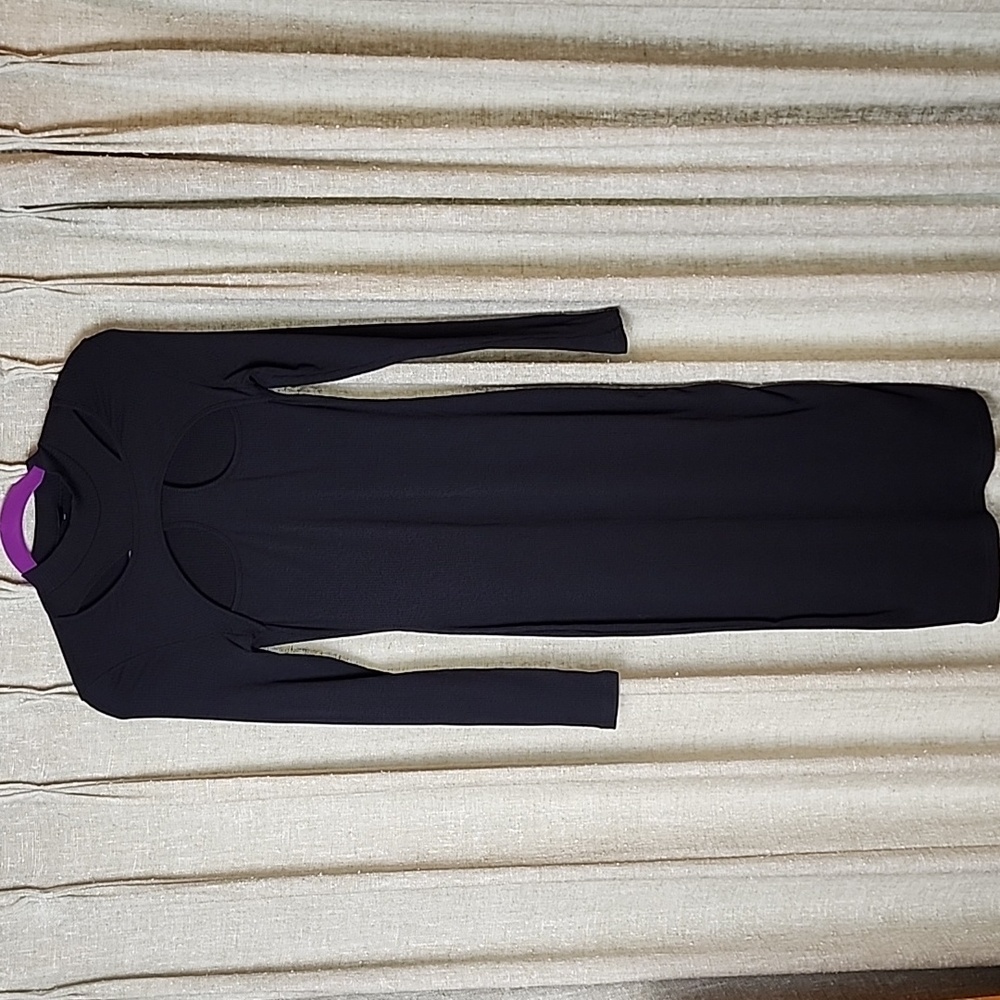 Elegant Black Long-Sleeve Ribbed Dress